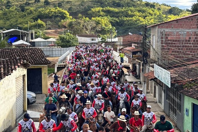 12ª Cavalgada dos Amigos reúne centenas de cavaleiros e amazonas e movimenta Branquinha