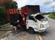 Mini-trio tomba próximo a São Luiz do Quitunde, mas ninguém fica ferido