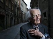 Artigo: A falta de Bauman para a “Multidão Solitária”