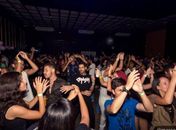 UÊPA comemora três anos com Open Bar e hits nostálgicos