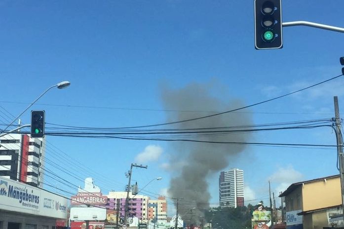 Incêndio em loja na João Davino