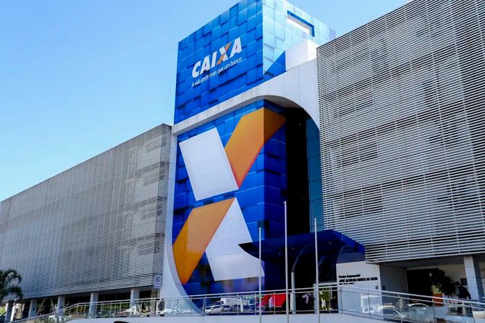 Caixa libera abono salarial para nascidos em março e abril