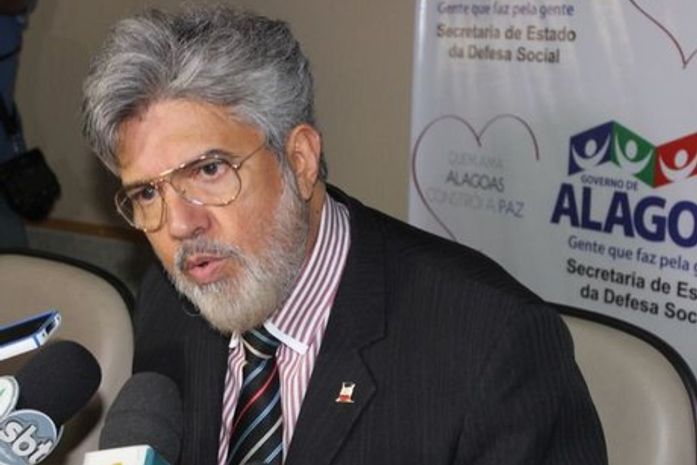 Ex-procurador afirma guardar revelações que vão mudar o quadro político Alagoano