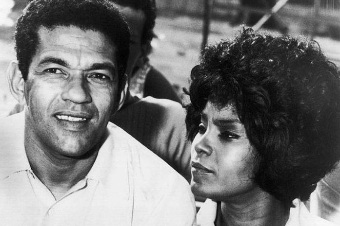 O que me preocupa é que sendo tu, Elza Soares, mulher do fim do mundo, será que agora, o mundo acabou?