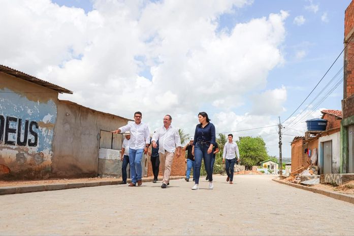 Prefeitura de Arapiraca já pavimentou 90% das ruas em Mangabeiras