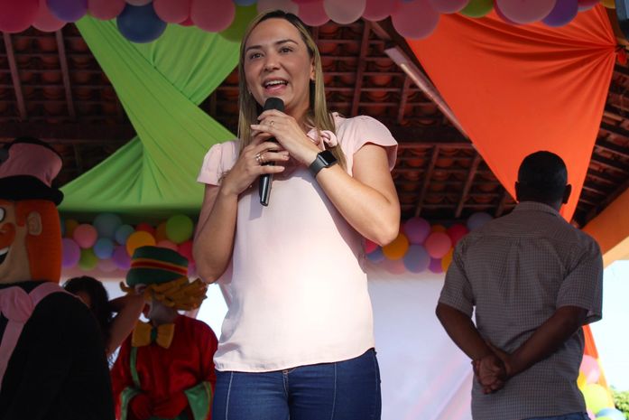 Fernanda Cavalcante bem avaliada em seu governo e de mala pronta para a reeleição