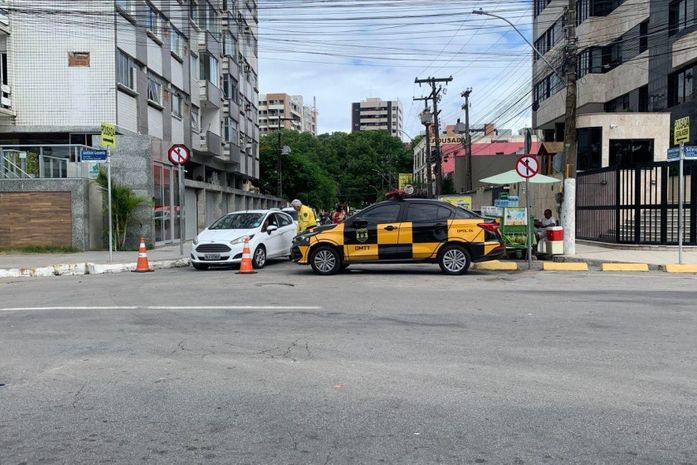 Bloqueios no trânsito garantiram segurança dos foliões durante as prévias carnavalescas
