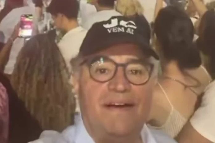 Boné, bastidores e sinais nada discretos: João Caldas ensaia volta ao jogo