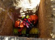 Mulher é cai em poço de aproximadamente seis metros