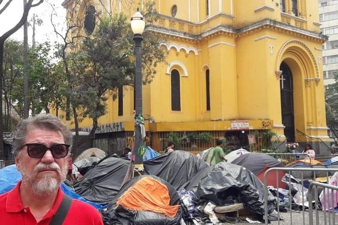 Alguma coisa acontece no meu coração