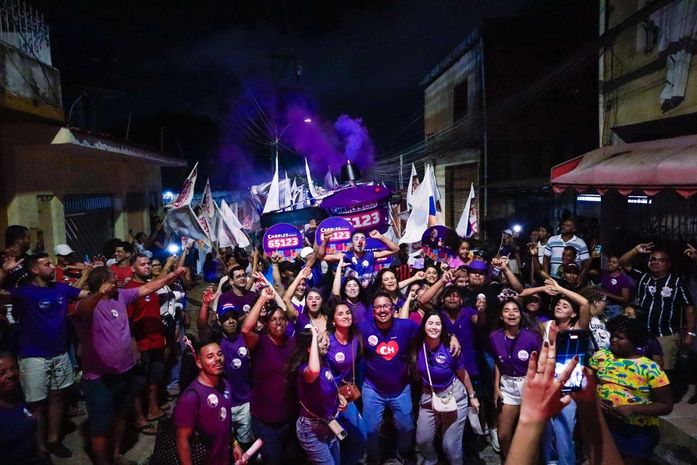 Charles Hebert confirma apoio das ruas e arrasta multidão em sua última caminhada