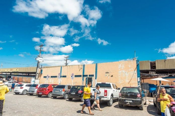 Mutirão retira mais de 500 toneladas de lixo do Mercado da Produção