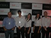 Funcionários da Audi comemoram lançamento 