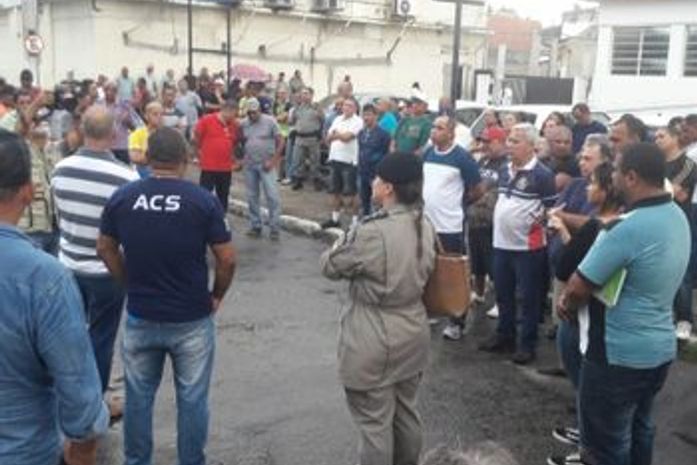 Ato contra despromoção militares