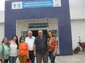 Professora Graça visita unidade básica de saúde com prefeito Rogério Teófilo e vereadora