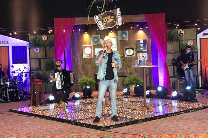 Geraldo Cardoso anuncia entrega de alimentos arrecadados em sua live