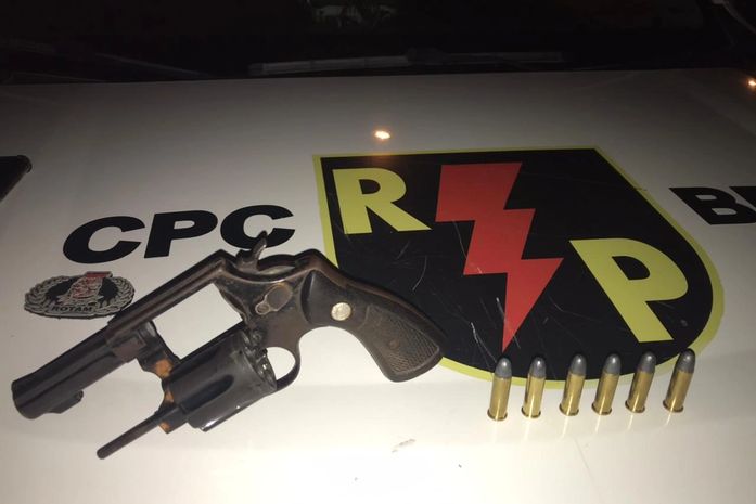 PM apreende armas e mais de oito quilos de drogas em Maceió, Rio Largo e Maragogi