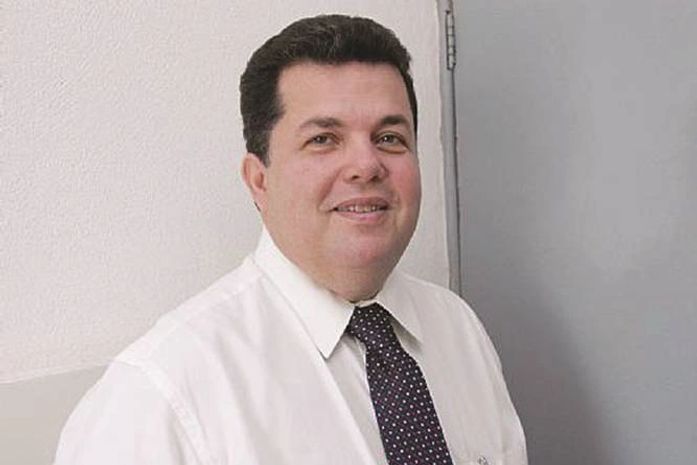 Médico Aderbal Moraes