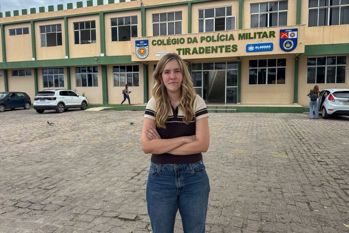Cibele Moura comemora aprovação de projeto que garante autonomia das escolas sobre progressão parcial
