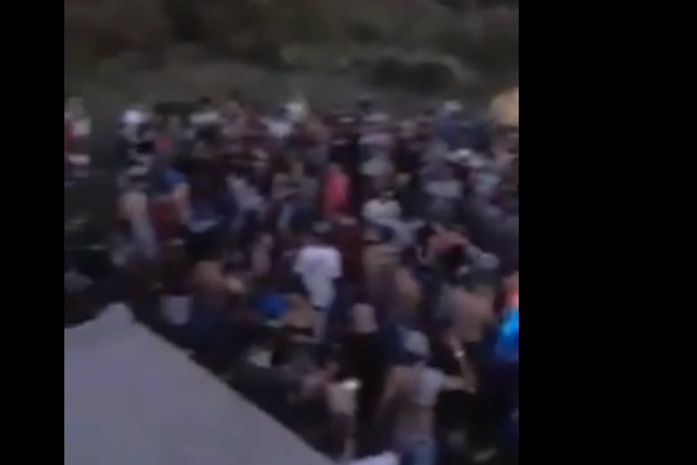 Cemitério vira palco de baile funk com centenas de pessoas em Pelotas