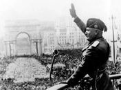 Afinal, o que é o fascismo?