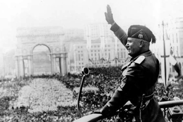 Afinal, o que é o fascismo?