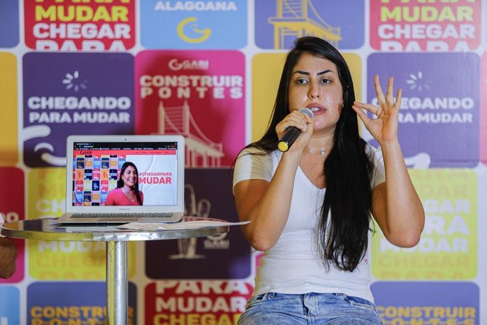 “Nós somos maioria, mas infelizmente não somos a voz da maioria” ressaltou Gabi Gonçalves sobre a participação de mulheres na política
