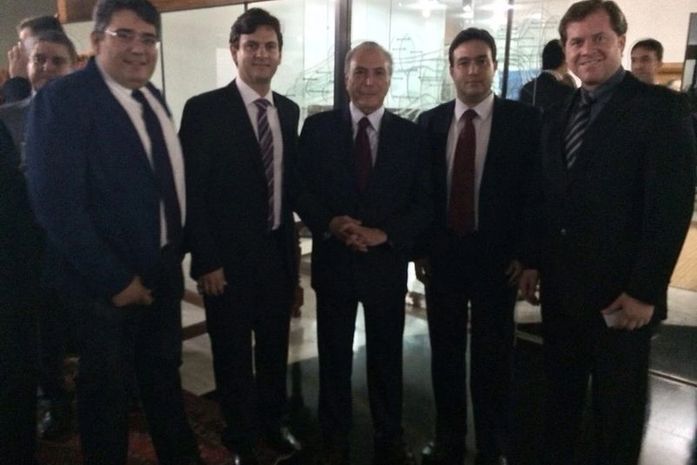 Marx faz visita de cortesia ao Michel Temer com prefeitos de Alagoas