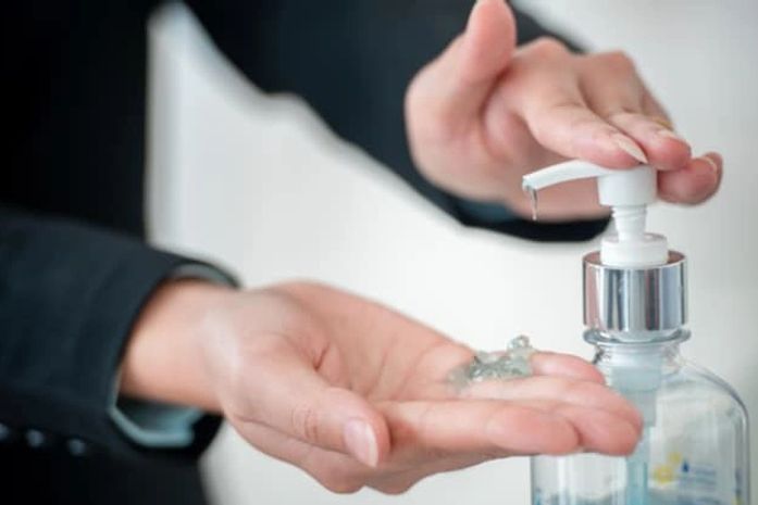 Prefeito e secretária de Saúde terão que “explicar” compra de álcool em gel a R$ 55 o litro