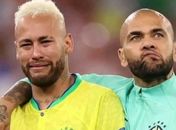 

Neymar diminuiu pela metade o tempo de cadeia de Daniel Alves, por estupro, ao pagar a multa da lei espanhola
