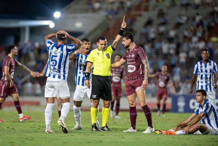 Em jogo de cinco gols, CSA  é derrotado pelo Caxias no Estádio Rei Pelé

