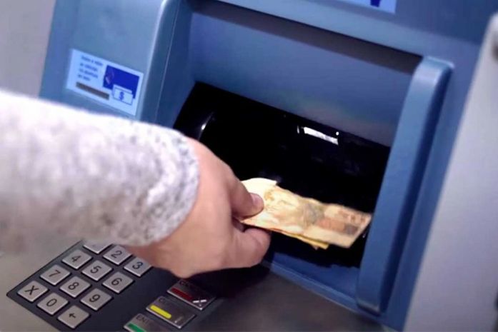 Prefeitura de Limoeiro começa a pagar servidores nesta quarta-feira (26)