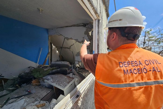 Defesa Civil evacua 20 apartamentos após explosão e desabamento que matou três pessoas