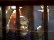 Ex-presidente egípcio morre durante audiência em tribunal