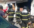 Incêndio atinge barraco no bairro de Fernão Velho, em Maceió, e é controlado por moradores