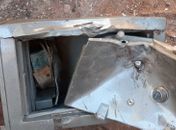 Catadores acham mais de R$ 35 mil em cofre deixado pela Polícia Civil