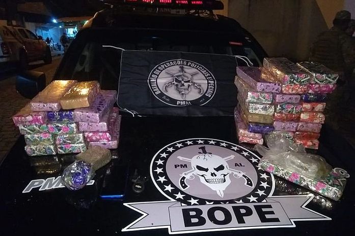 Polícia apreende mais de 50 quilos de maconha e 2.520 unidades de Rohypnol