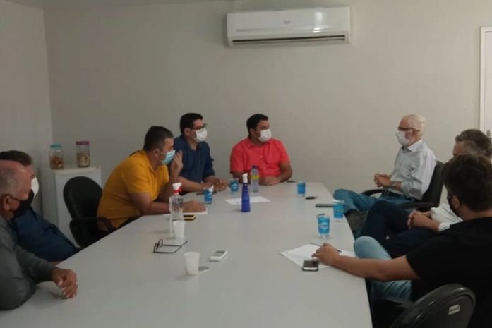 Thiago ML recebe visita de diretores do hospital Regional de Arapiraca para debater emenda de R$ 10 milhões de Arthur Lira no combate ao Covid-19