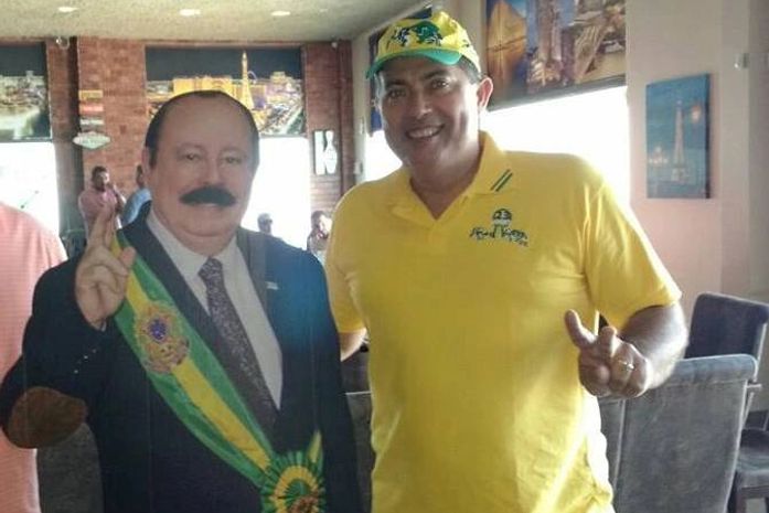 Presidente nacional do PRTB, Levy Fidelix em recente encontro com Adeilson Bezerra  tratando de eleição 2018