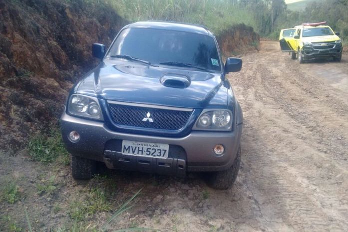 Carro onde corpo da vítima foi encontrado