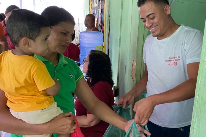 Prefeitura de Santana do Mundaú realiza entrega de alimentos da agricultura familiar adquiridos pelo PAA