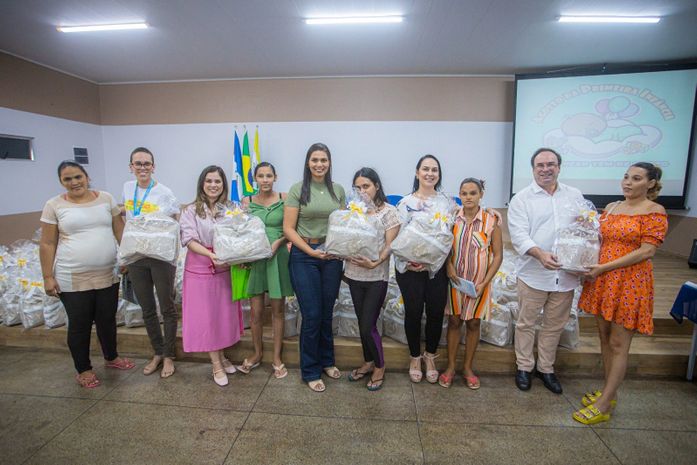 Atenção Social: prefeito Luciano entrega mais 100 kits de enxoval para gestantes em situação de vulnerabilidade