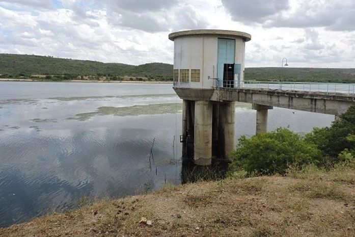 Para manutenção, 18 municípios ficam com o abastecimento de água deficiente no Sertão nesta quinta (12)