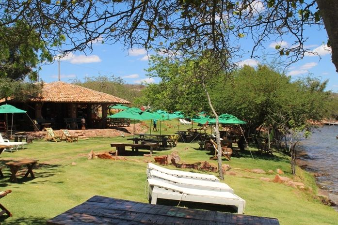 Sem licença para funcionamento, restaurante é embargado