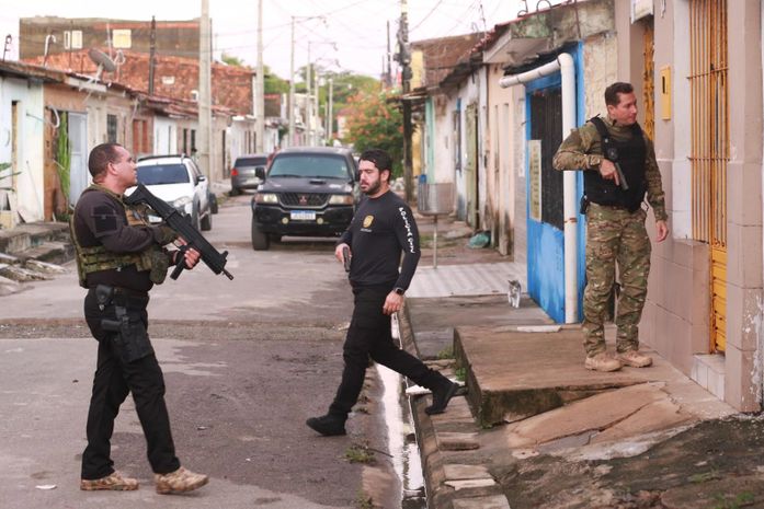 Operação da PC prende três por homicídio, roubo e tráfico de drogas