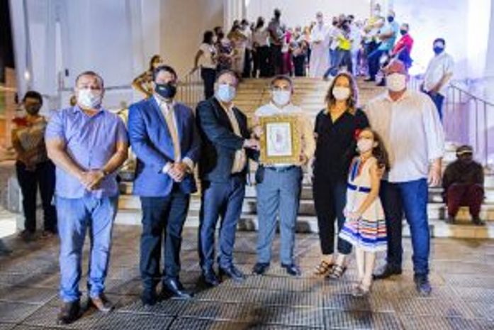 Noite de homenagens marca abertura da festa da Padroeira de Arapiraca 