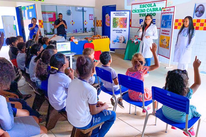 Alunos de Atalaia são beneficiados com Saúde na Escola, que incentiva cuidados com a higiene bucal