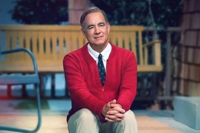 Tom Hanks encanta no belo "Um Lindo Dia Na Vizinhança"