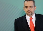 Alcolumbre anula MP que permite a Weintraub nomear reitores