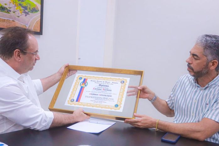 Prefeito Luciano recebe honraria da Loja Maçônica de Arapiraca